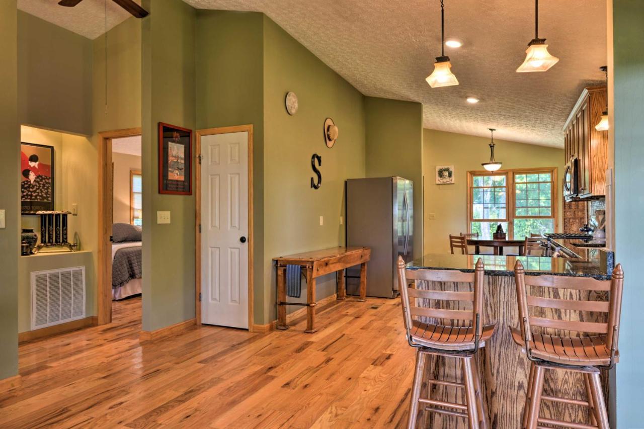 Villa Charming Galax Retreat With Wraparound Deck! Exterior foto